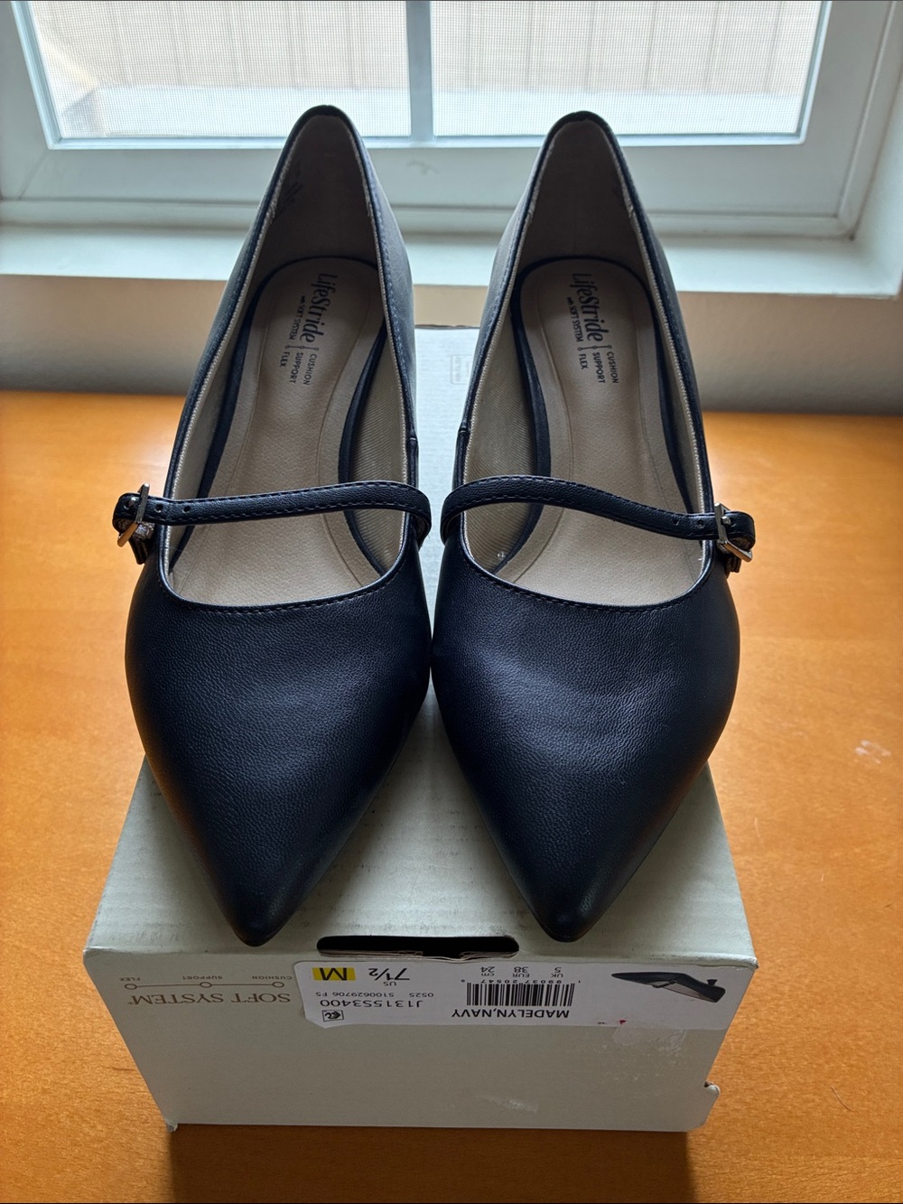 Life stride Madelyn Maryjane Pumps